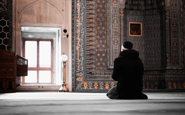 Husband inheritance Islam — a widower's Quranic right to his wife's estate